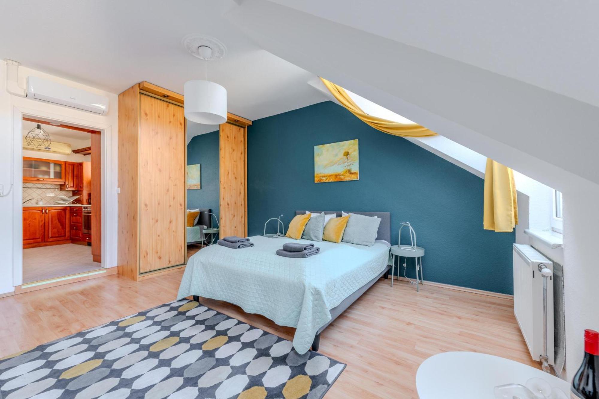 Апартаменти Cozy Flat In The Heart Of Buda